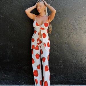 New Omighty Strawberry Top